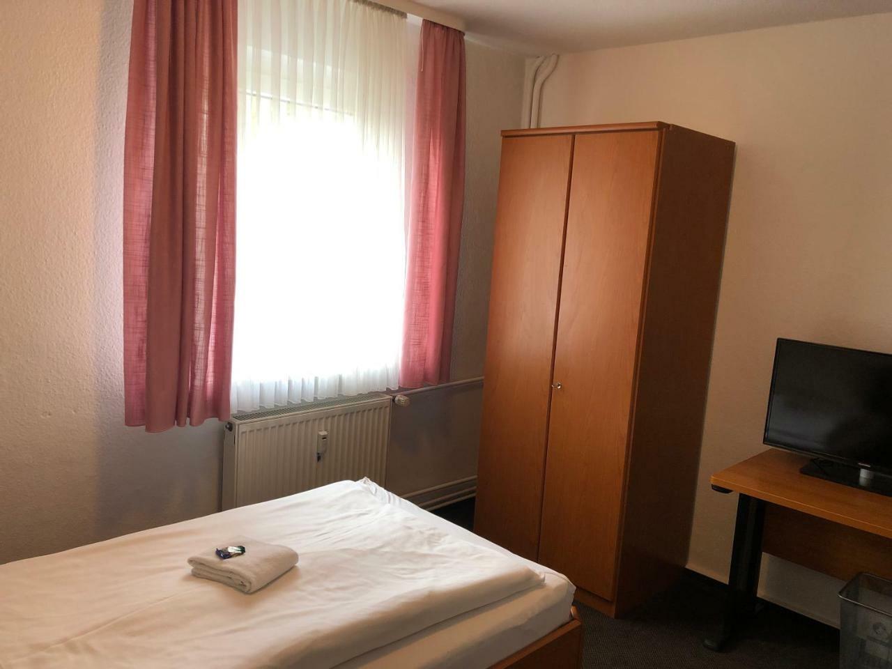 Hotel Mivano Lehrte Exterior photo